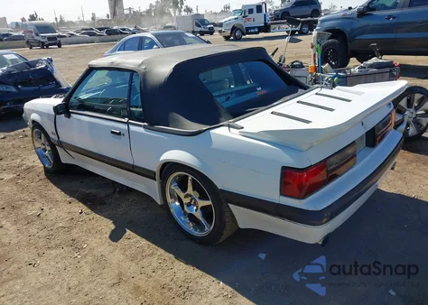 1988 Ford Mustang Lx z USA, uszkodzony, nr VIN 1FABP44E7JF282630